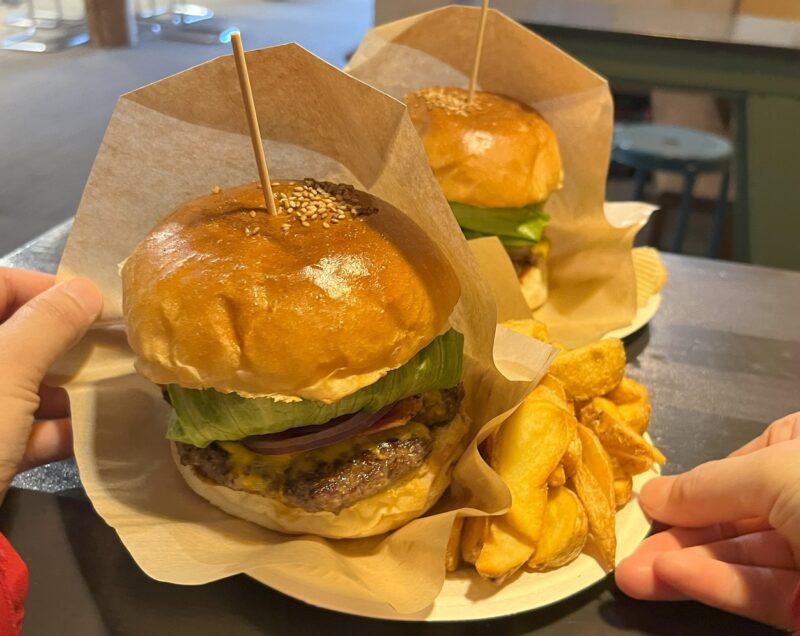 軽井沢スノーパーク ランチ ハンバーガー