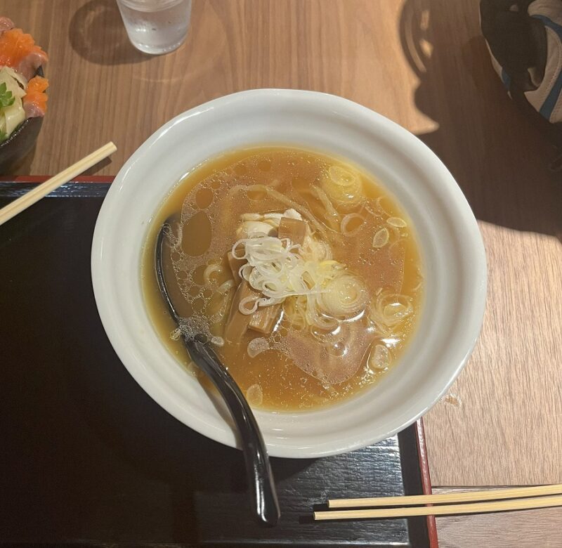 ニセコ グランヒラフスキー場 SHIRAKABA NANIWATEI 鶏ラーメン